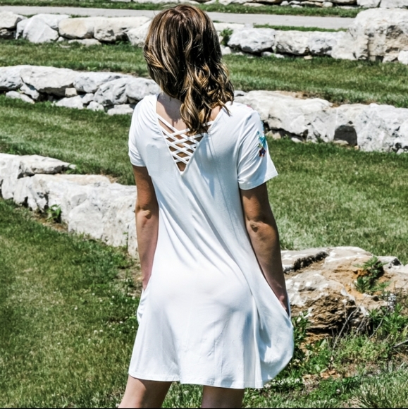 RELISTEDVery J embroidered strappy tee shirt dress - Picture 2 of 5